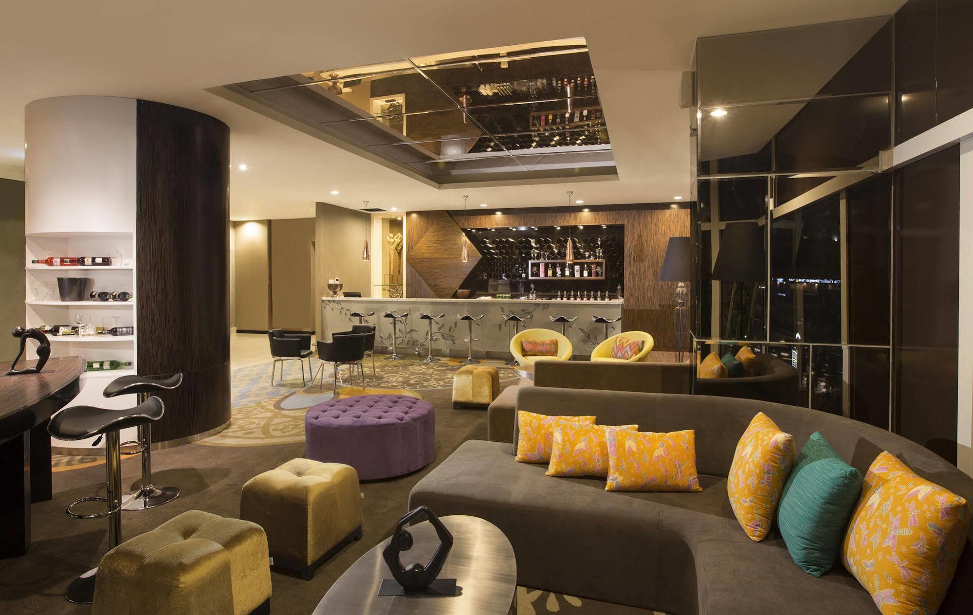 Aston Bellevue Radio Dalam Hotel Jacarta Exterior foto