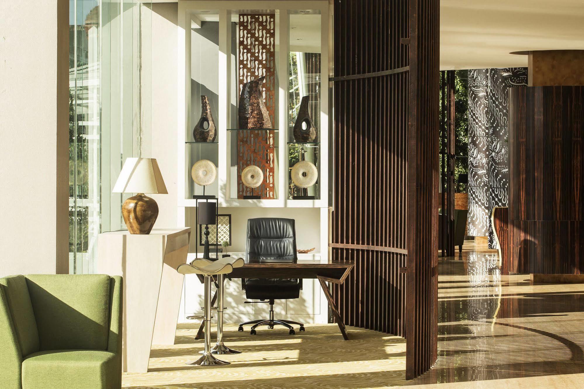 Aston Bellevue Radio Dalam Hotel Jacarta Exterior foto